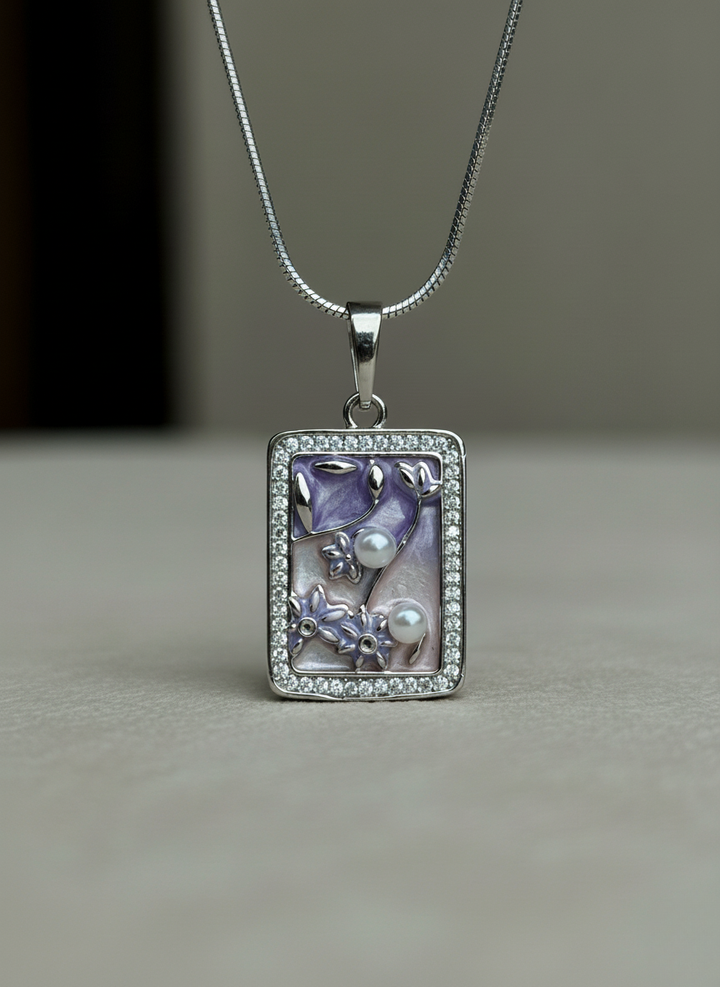 Ratmanee Silver Grace Pendant – Rectangular Necklace with Pearls and Crystal Frame