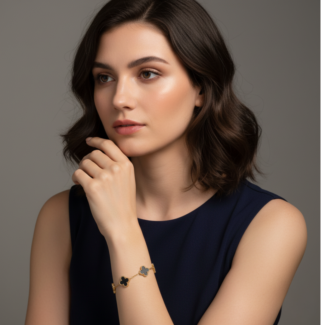 Gold Black Clover Bracelet Elegant Enamel Charm Women’s Luxury Jewellery