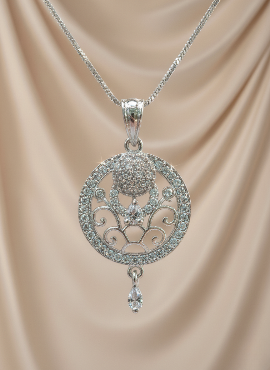 Ratmanee Silver Empress Pendant – Royal Round Necklace with Crystal Detailing