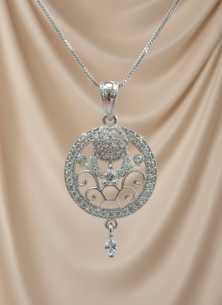 Ratmanee Silver Empress Pendant – Royal Round Necklace with Crystal Detailing